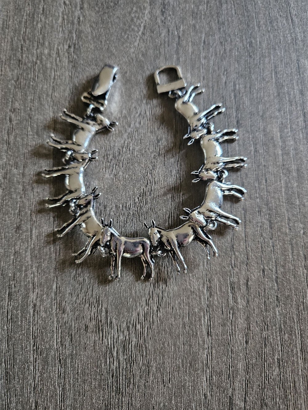 Silver Horse Link Fashion Bracelet - Charming Equine Design-NWOT